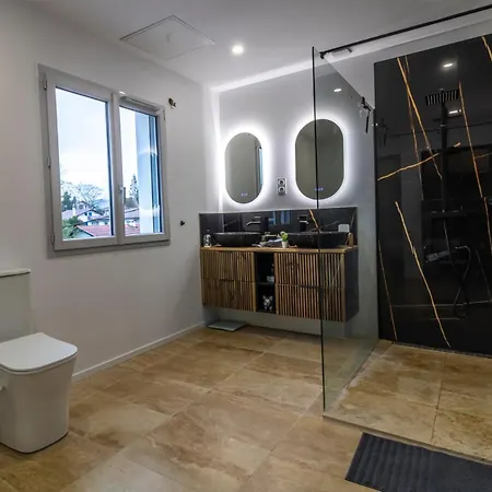 Avec Salle De Bain Privative