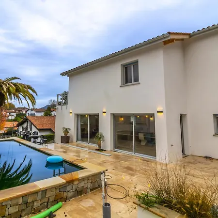 Avec Salle De Bain Privative * Hendaye