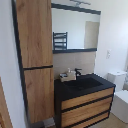 Πανσιόν Avec Salle De Bain Privative *