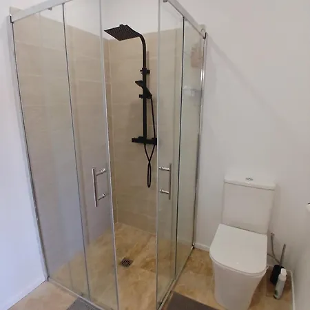 Avec Salle De Bain Privative Πανσιόν